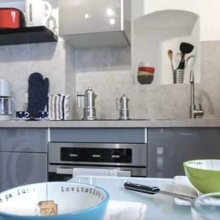 Vieil Cosy Close Everything أنتيب