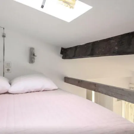 Vieil Cosy Close Everything *