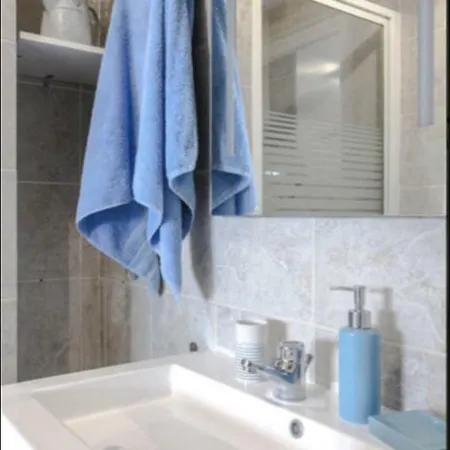 Vieil Cosy Close Everything *