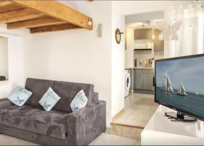 Vieil Cosy Close Everything Антиб